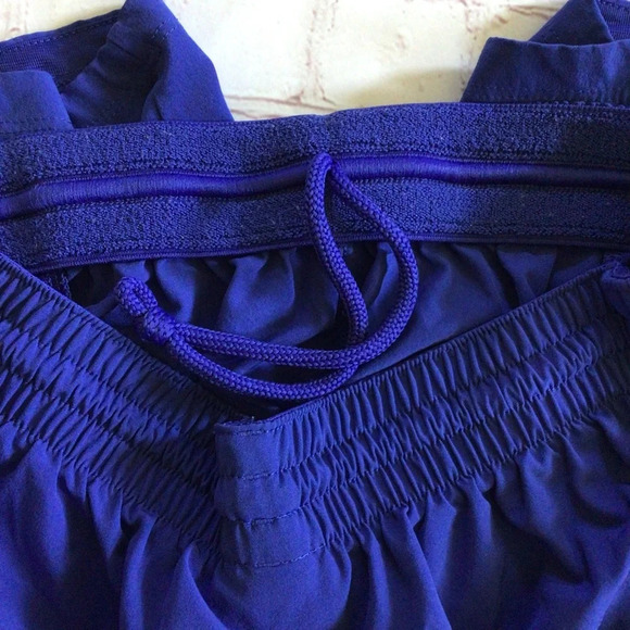 Adidas Athletic Shorts with Pockets - Size Medium - Picture 8 of 8